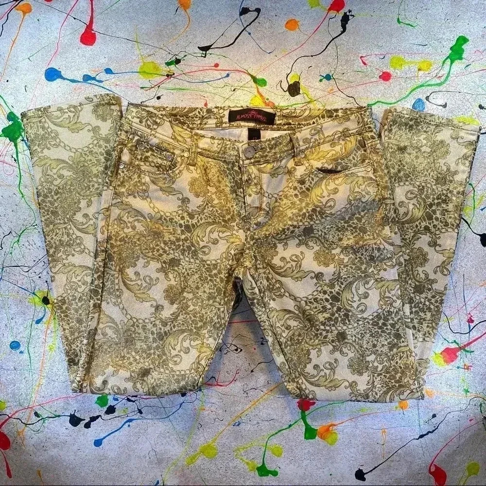 Gold Paisley Print Jeans 🌼🌻🌝